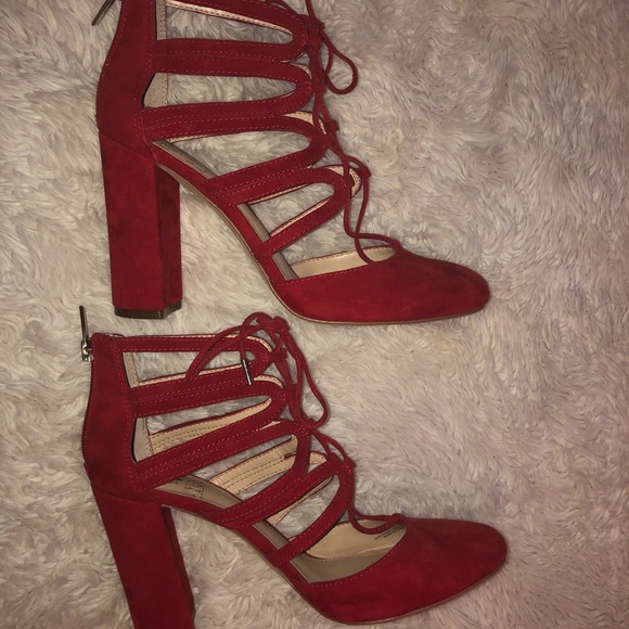Vince Camuto red chunky heels - Picture 3 of 8